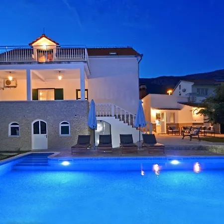Nevera Holiday home *