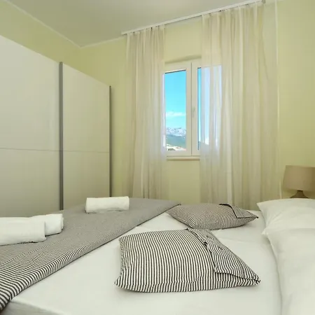 Nevera Tatil Evi Kastela