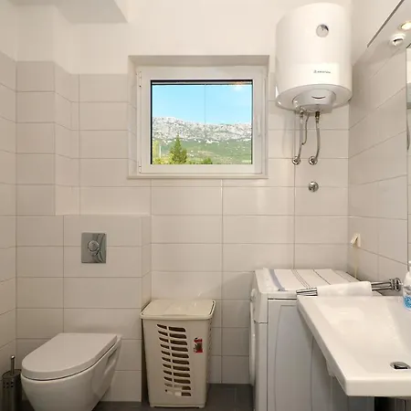Nevera Tatil Evi Kastela